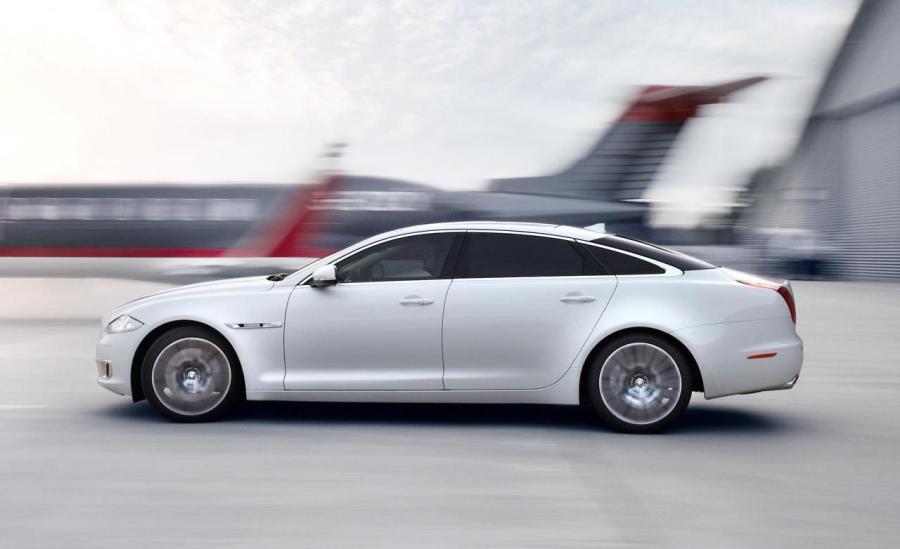  Jaguar XJ Ultimate 2013 года  (фото 23 из 29)